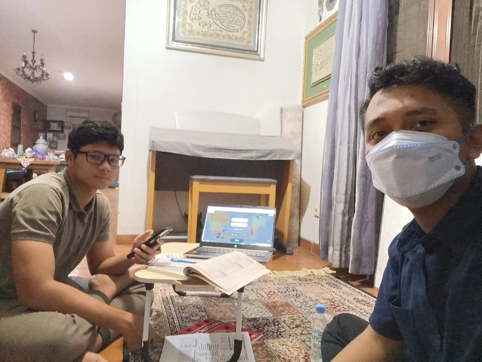 Kak Restu dan siswa Raidewa