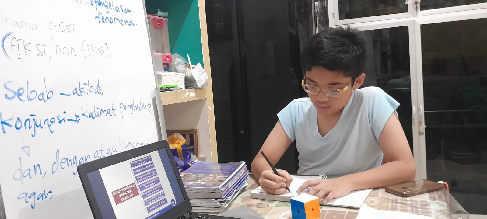 Kak Malihah dan siswa Daevin